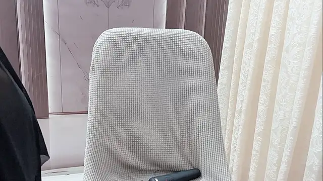 Snapshot of Shenlly chatting on 03.19.26 Shenlly online show from 03.19.26