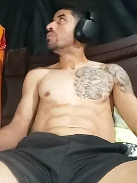 Snapshot of Alexsexygamer chatting on 04.04.26 Alexsexygamer online show from 04.04.26