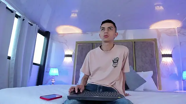 NickandAbby  online show from 04.11.26