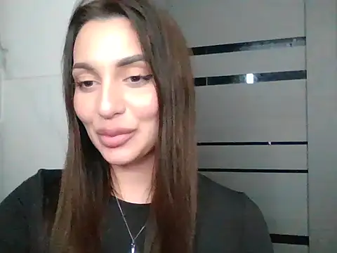 Snapshot of Blackqyeen chatting on 11.12.25 Blackqyeen online show from 11.12.25