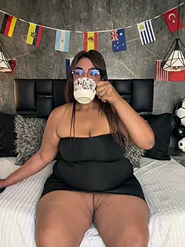 Snapshot of aranzzalatin chatting on 06.19.26 aranzzalatin online show from 06.19.26