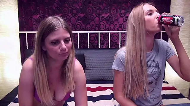 BlondeWitches online show from 11.22.25