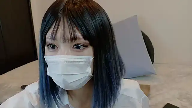 sarina at online show from 03.17.26