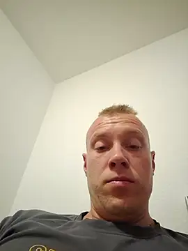 Melly4You online show from 09.08.25