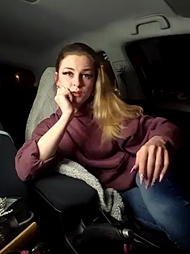 Snapshot of Melly4You chatting on 03.29.26 Melly4You online show from 03.29.26