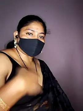 Snapshot of Telugu--Nadhini143 chatting on 09.10.25 Telugu--Nadhini143 online show from 09.10.25