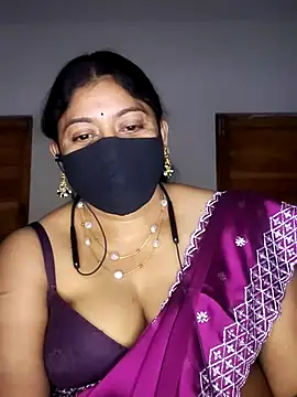 Snapshot of Telugu--Nadhini143 chatting on 10.17.25 Telugu--Nadhini143 online show from 10.17.25