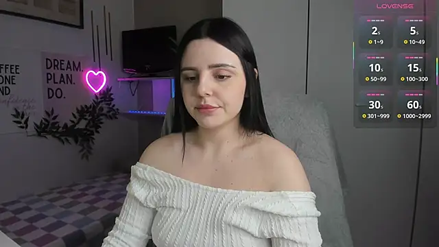 Snapshot of LiaWoow chatting on 11.11.25 LiaWoow online show from 11.11.25