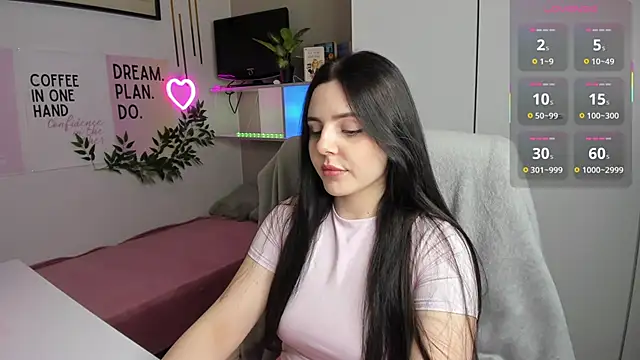 Snapshot of LiaWoow chatting on 12.02.25 LiaWoow online show from 12.02.25