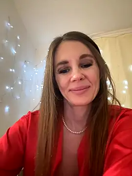 LucieMack online show from 11.30.25