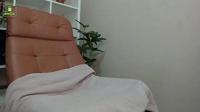 Naomi Urban online show from 08.05.26
