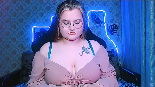 InLoveWithLife26 online show from 03.30.26