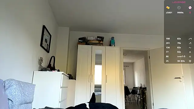 MaydaCornwall online show from 09.28.25