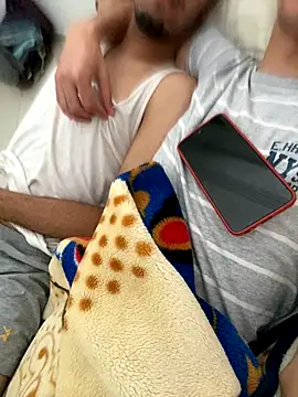 Snapshot of HitShelf chatting on 10.23.25 HitShelf online show from 10.23.25