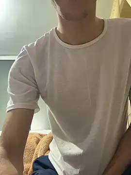 Snapshot of HitShelf chatting on 12.22.25 HitShelf online show from 12.22.25