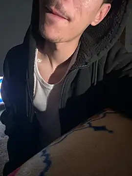 Snapshot of HitShelf chatting on 02.12.26 HitShelf online show from 02.12.26