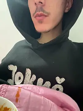 Snapshot of HitShelf chatting on 02.28.26 HitShelf online show from 02.28.26