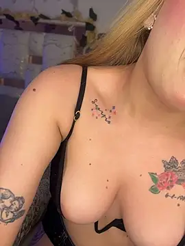 Sara Sophia420 online show from 05.19.26
