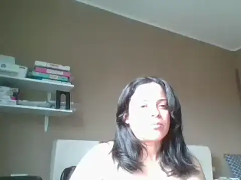 Snapshot of ITALIANASISIXX chatting on 04.14.26 ITALIANASISIXX online show from 04.14.26