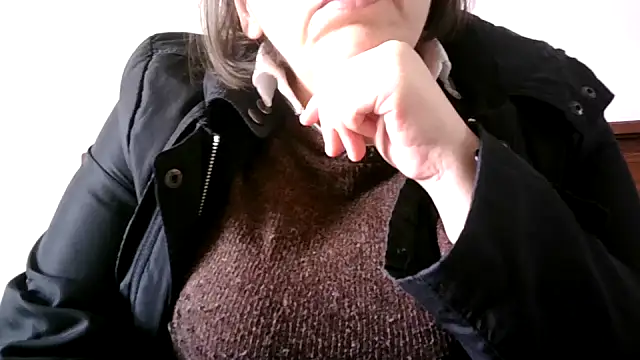 Snapshot of MISTRESSSONIA chatting on 03.17.25 MISTRESSSONIA online show from 03.17.25
