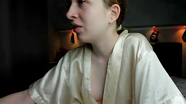 Camilla Kelly online show from 12.04.25