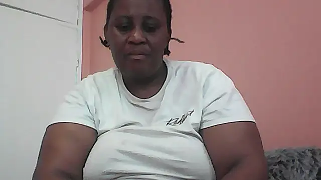 Snapshot of HUGEASSXXXXX chatting on 10.05.25 HUGEASSXXXXX online show from 10.05.25