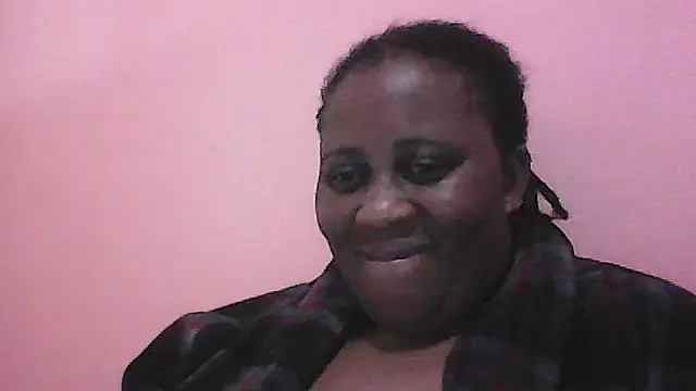 Snapshot of HUGEASSXXXXX chatting on 10.06.25 HUGEASSXXXXX online show from 10.06.25