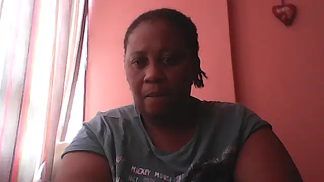 Snapshot of HUGEASSXXXXX chatting on 10.07.25 HUGEASSXXXXX online show from 10.07.25