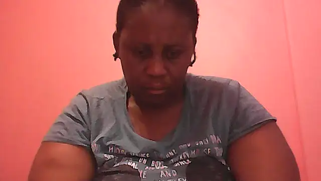 Snapshot of HUGEASSXXXXX chatting on 10.10.25 HUGEASSXXXXX online show from 10.10.25