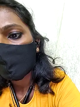 Snapshot of Honey_rosetamil chatting on 05.04.26 Honey rosetamil online show from 05.04.26