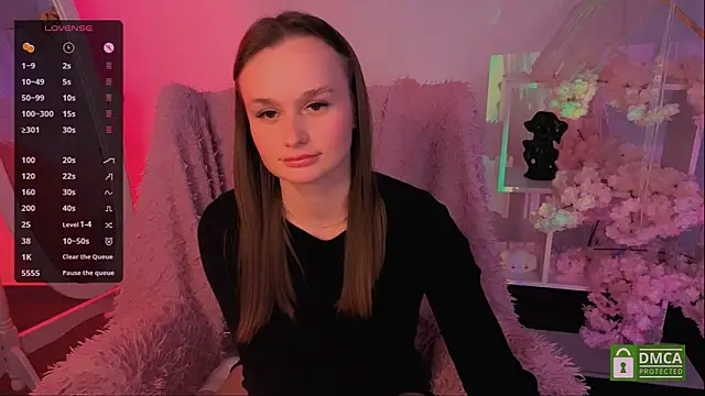 Snapshot of Lara_Vest chatting on 09.26.25 Lara Vest online show from 09.26.25