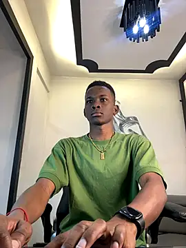 Brycce santos online show from 10.08.25