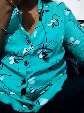 Snapshot of Sandhya_25 chatting on 11.13.25 Sandhya 25 online show from 11.13.25