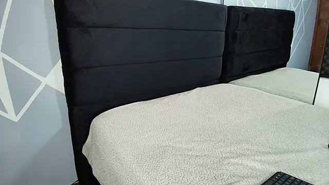 Snapshot of karlamoon23 chatting on 02.25.26 karlamoon23 online show from 02.25.26