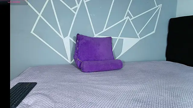 Snapshot of karlamoon23 chatting on 03.15.26 karlamoon23 online show from 03.15.26