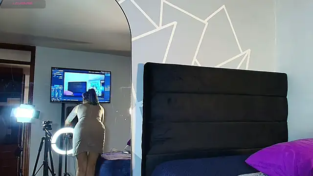 Snapshot of karlamoon23 chatting on 04.02.26 karlamoon23 online show from 04.02.26