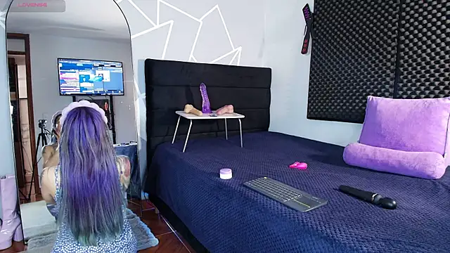 Snapshot of karlamoon23 chatting on 04.04.26 karlamoon23 online show from 04.04.26