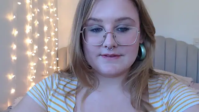AgnesRoseCams online show from 06.12.26