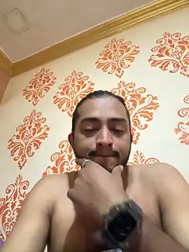 Snapshot of seenu2101 chatting on 02.18.26 seenu2101 online show from 02.18.26