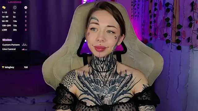 Snapshot of bunnykellyyy chatting on 04.16.26 bunnykellyyy online show from 04.16.26