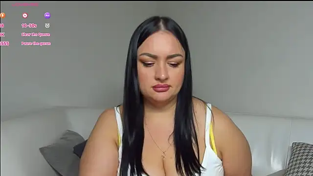 AliTemptress online show from 10.24.25