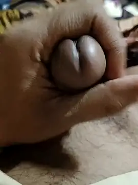 Snapshot of zayaan0 chatting on 11.27.25 zayaan0 online show from 11.27.25