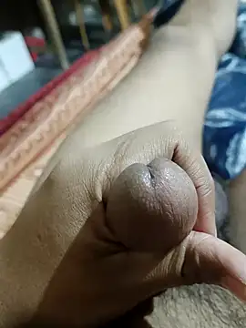 Snapshot of zayaan0 chatting on 12.01.25 zayaan0 online show from 12.01.25