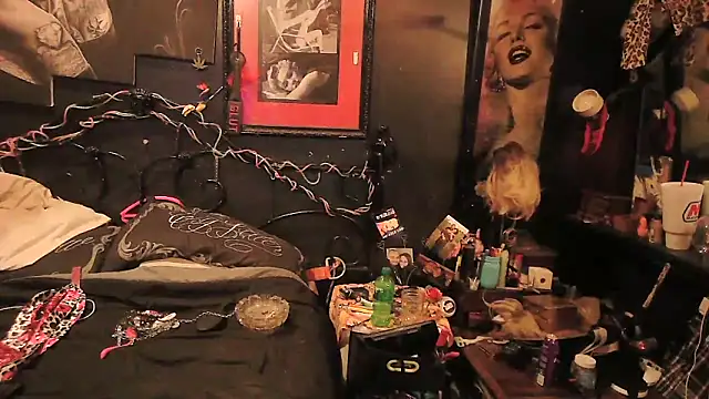 Snapshot of Splash_Queen420 chatting on 02.19.26 Splash Queen420 online show from 02.19.26