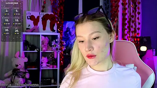 Snapshot of _Anna_Nolan_ chatting on 02.16.26 Anna Nolan online show from 02.16.26