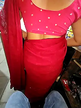 Snapshot of indianhotwife639 chatting on 09.10.25 indianhotwife639 online show from 09.10.25