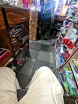 Snapshot of indianhotwife639 chatting on 09.28.25 indianhotwife639 online show from 09.28.25