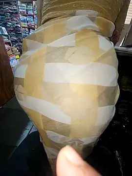 Snapshot of indianhotwife639 chatting on 11.20.25 indianhotwife639 online show from 11.20.25