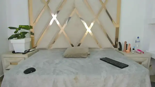 arielasm online show from 02.18.26