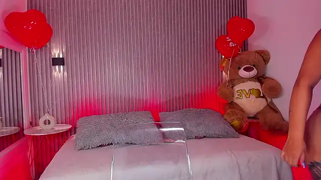 MaddyGray  online show from 02.14.26